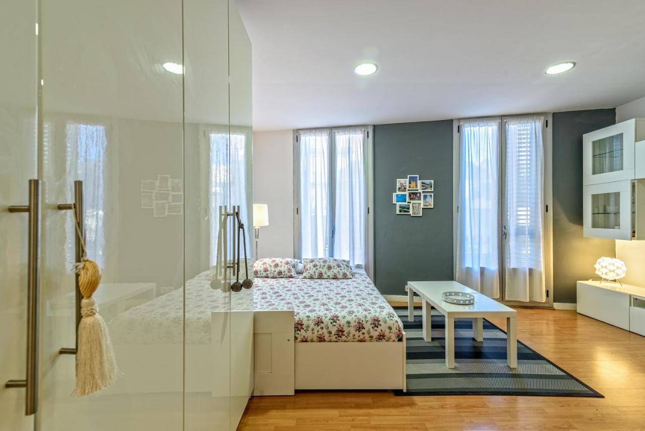 Loft En Badalona Centro Διαμέρισμα Εξωτερικό φωτογραφία